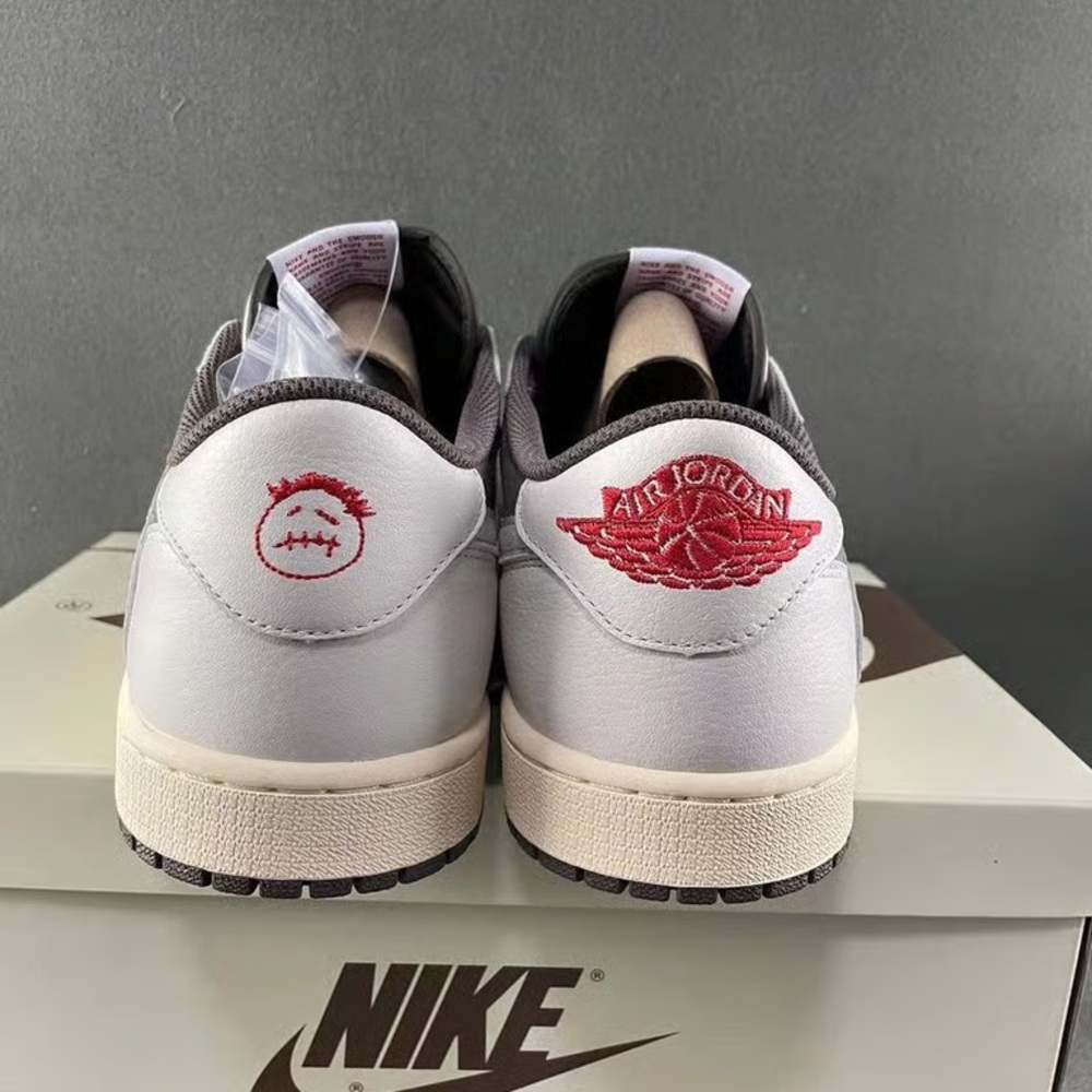 Jordan 1 Retro Low OG SP Travis Scott Reverse Mocha - Picture 4 of 5